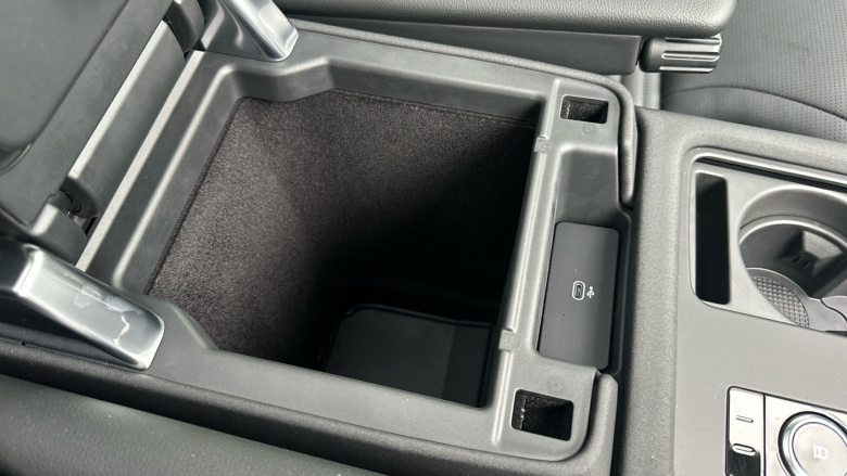 Land Rover Discovery 3.0 D350 Dynamic SE 5dr Auto Diesel Station Wagon